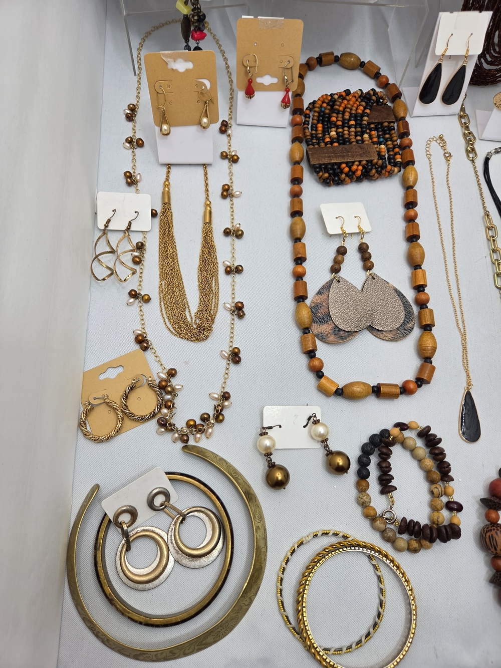 HUGE! 38pc Vintage To Now Jewelry Lot CHICO'S KENNETH LANE NRQ Necklace Earrings - Picture 8 of 16